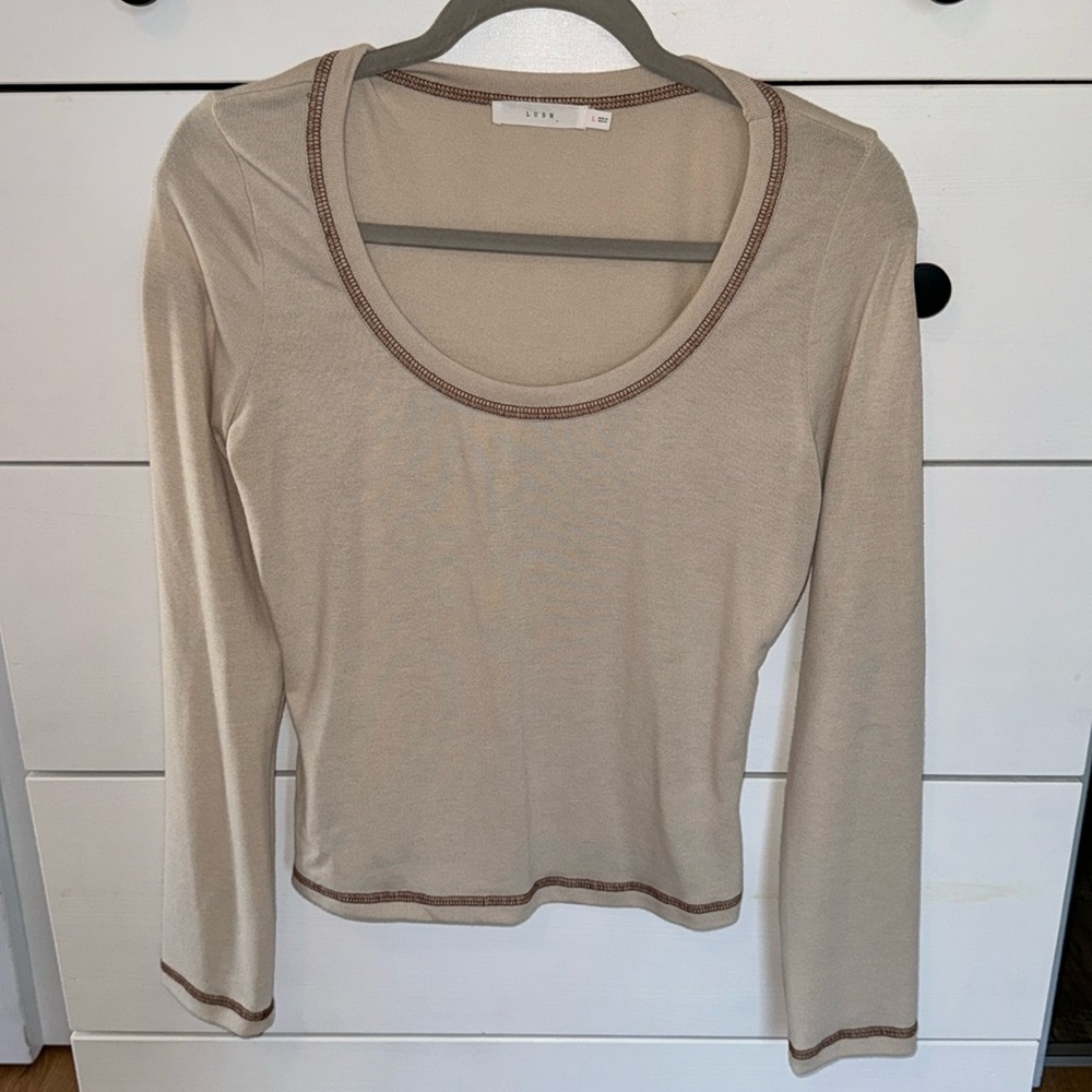 Long sleeve tee